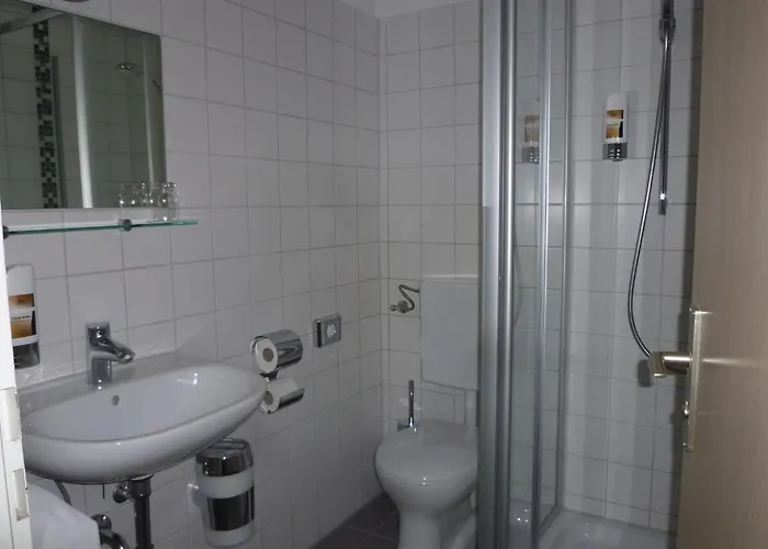 Garni Mowe ゲストハウス トゥッツィング