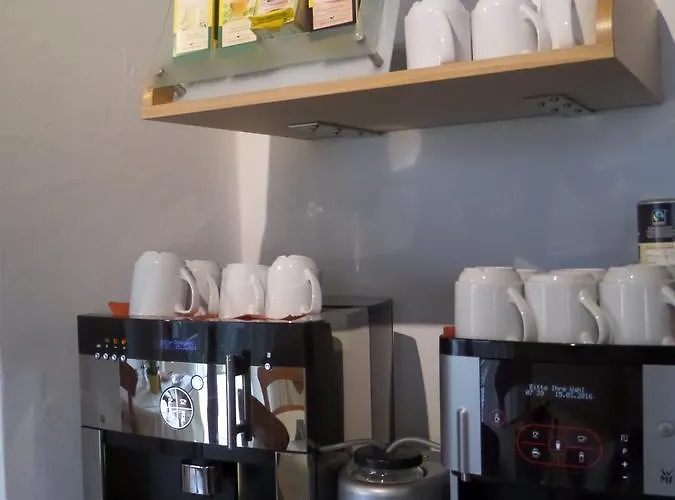 Garni Mowe 3* トゥッツィング